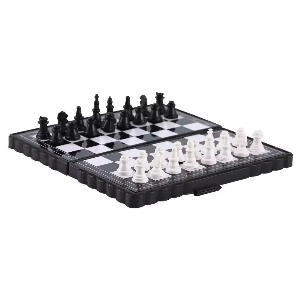 1Pc Mini Magnetic  Chess Set   – Kids Outdoor Set Bewertung und Preis